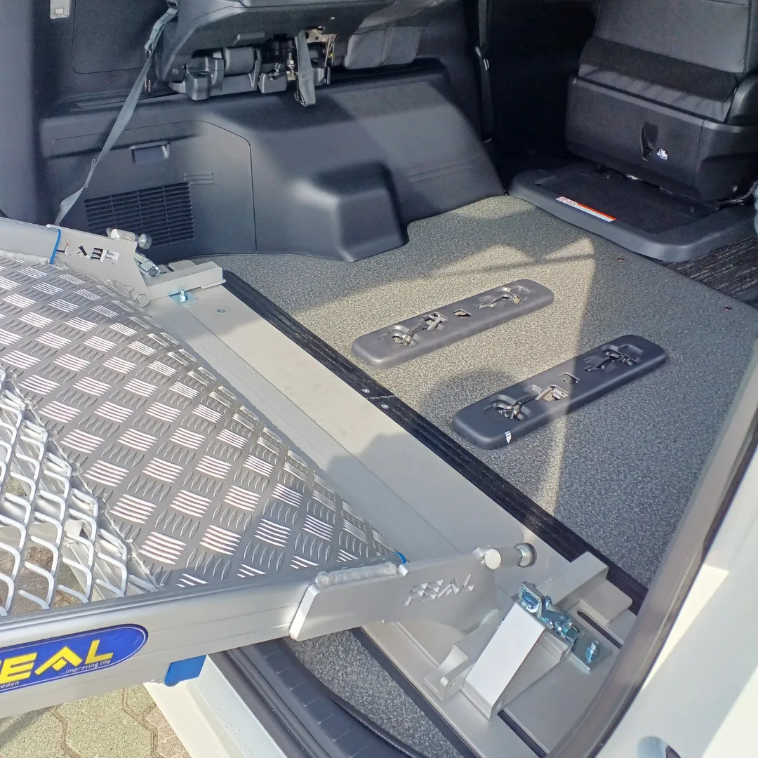 写真：林自動車で扱っている福祉車両